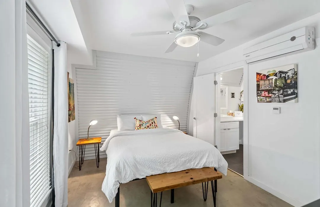 The Moon Quonset Hut Vacation Rental Heated & Chilled Pool-1